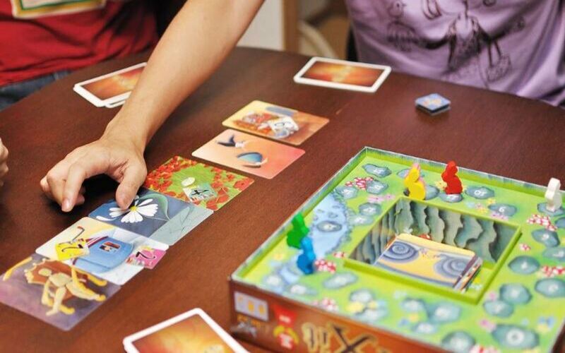 Trải nghiệm thú vị khi chơi Dixit cùng gia đình